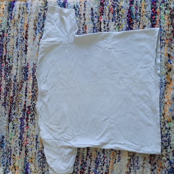 A t-shirt for girls - Picture 2 of 3